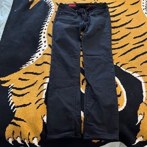 AG Jeans Casablanca Straight Black. Size 26R